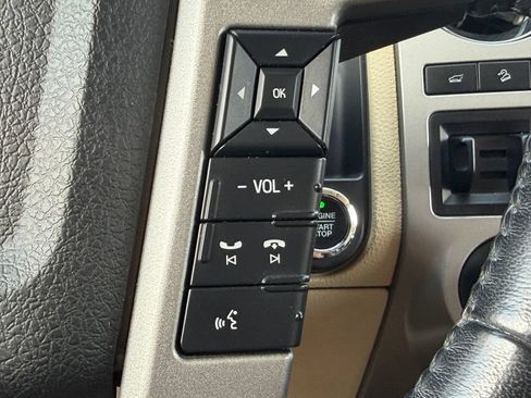 Used 2017 Ford Expedition Limited w/ Equipment Group 301A AWD/4WD image 15