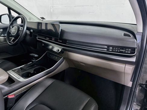 Certified 2026 Kia Carnival FWD image 29