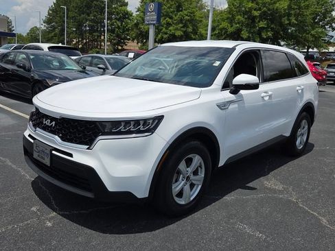 Used 2023 Kia Sorento LX FWD image 5