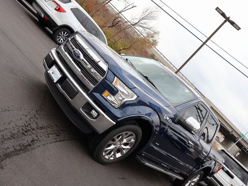 Used 2016 Ford F150 Lariat image 3