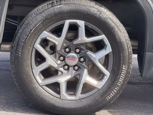 Used 2024 GMC Sierra 1500 SLT w/ SLT Premium Package AWD/4WD image 10