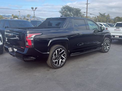 Used 2024 Chevrolet Silverado EV RST AWD/4WD image 3