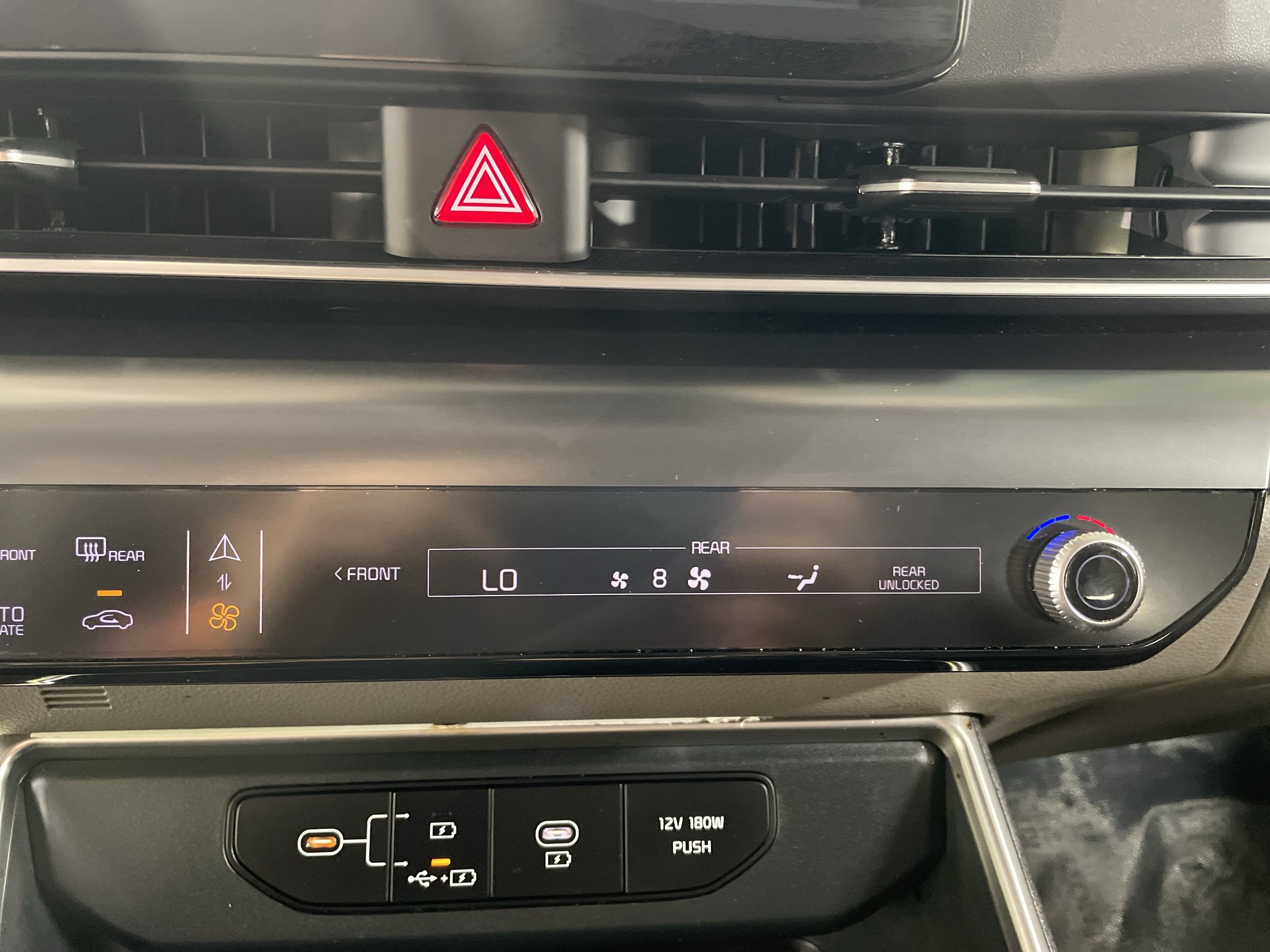 Used 2026 Kia Carnival FWD image 24