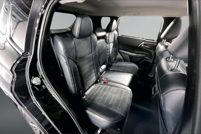 Used 2024 Mitsubishi Outlander SE Black Edition AWD/4WD image 23