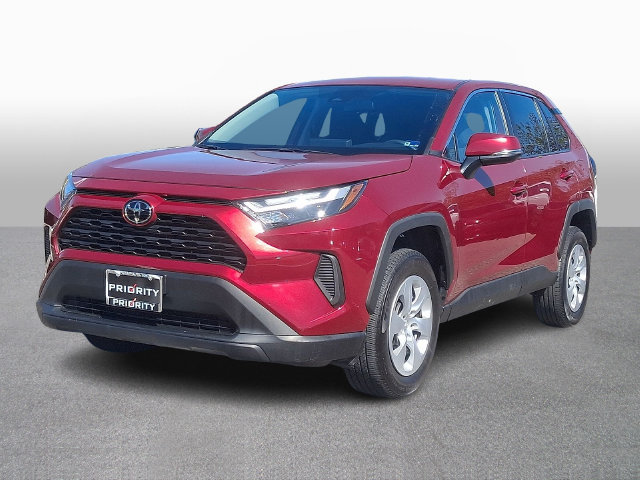 Used 2025 Toyota RAV4 LE AWD/4WD image 1