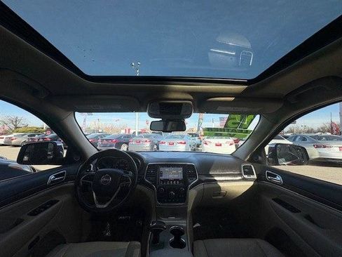 Used 2015 Jeep Grand Cherokee Overland w/ Advanced Technology Group image 33