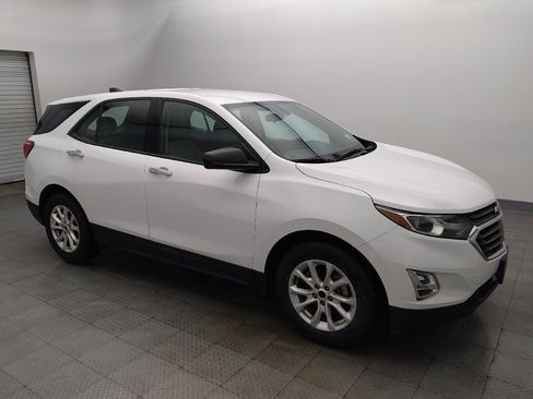 Used 2018 Chevrolet Equinox LS FWD image 11