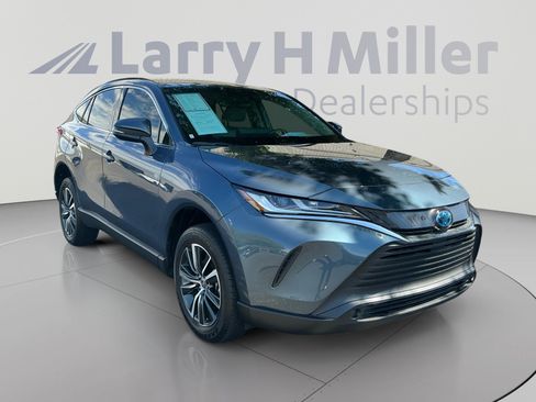 Certified 2024 Toyota Venza LE AWD/4WD image 6