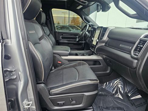 Used 2023 RAM 3500 Laramie w/ Night Edition image 13