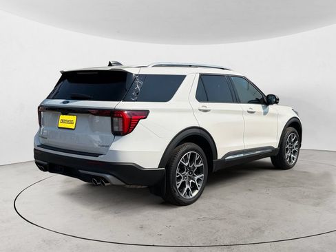 Certified 2025 Ford Explorer Platinum w/ Ultimate Package AWD/4WD image 5