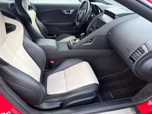 Used 2016 Jaguar F-TYPE R AWD/4WD image 15