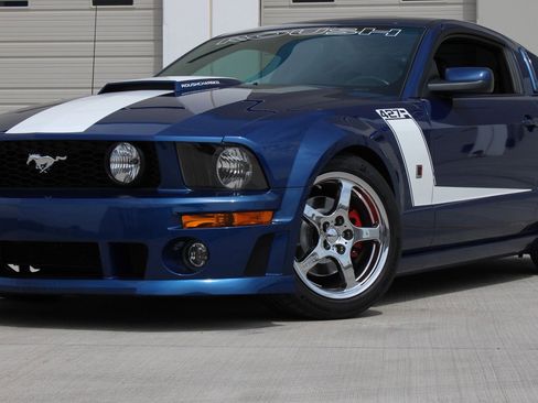 Used 2007 Ford Mustang GT image 2