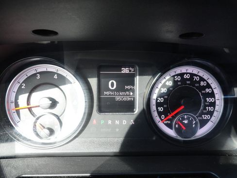 Used 2015 RAM 1500 Express image 13