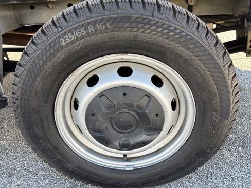 Used 2018 Ford Transit 350 XL RWD image 11