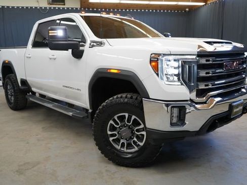 Used 2021 GMC Sierra 2500 SLE w/ SLE Value Package; AWD/4WD image 3