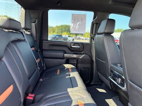 Used 2022 GMC Sierra 2500 AT4 image 24