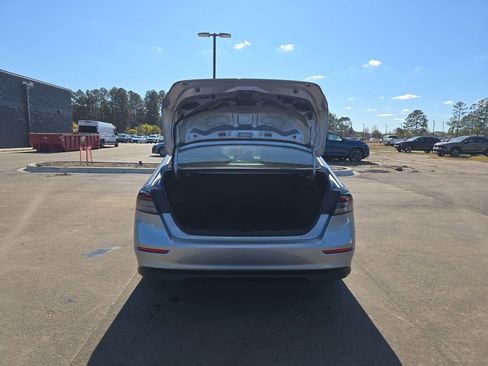 Used 2023 Honda Accord EX image 16