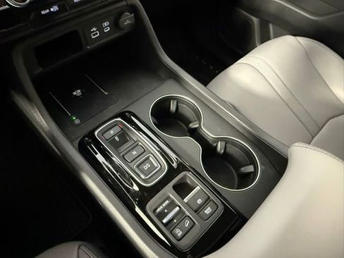 Used 2025 Honda Pilot EX-L image 22