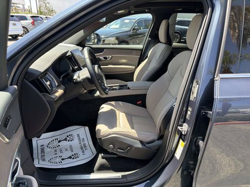 Used 2026 Volvo XC90 B6 Core AWD/4WD image 17