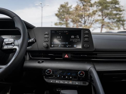New 2026 Hyundai Elantra SEL Sport Premium FWD image 14