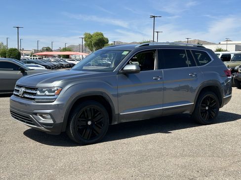 Used 2019 Volkswagen Atlas SEL Premium image 2
