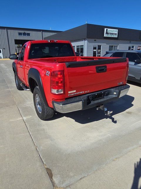 Used 2008 GMC Sierra 1500 SLE w/ Z71 Off-Road Package AWD/4WD image 5