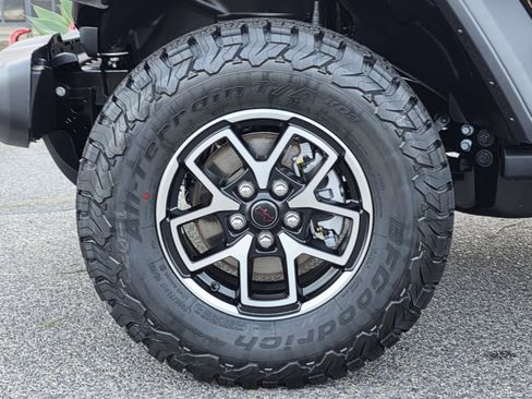 New 2026 Jeep Wrangler Unlimited Rubicon w/ Technology Group image 10