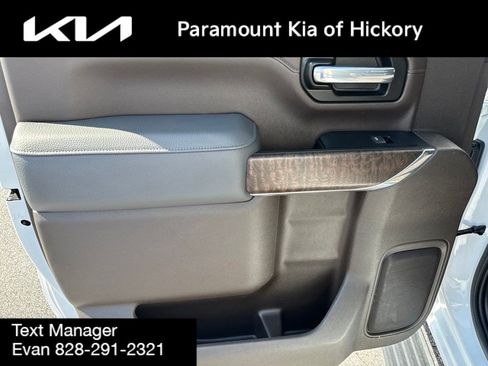 Used 2022 GMC Sierra 2500 Denali w/ Denali Ultimate Package AWD/4WD image 16