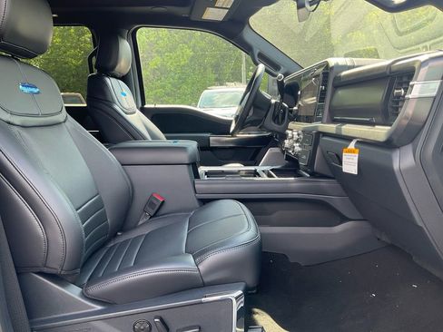 New 2026 Ford F250 Platinum AWD/4WD image 12
