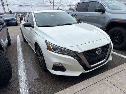 Used 2019 Nissan Altima 2.5 SR w/ SR Premium Package image 1