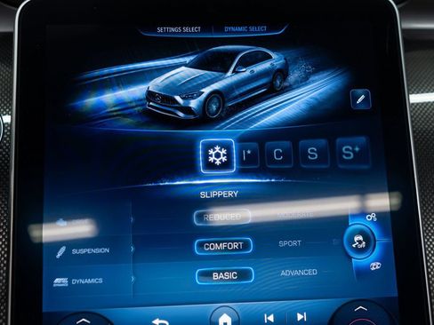 Used 2023 Mercedes-Benz C 43 AMG 4MATIC Sedan image 32