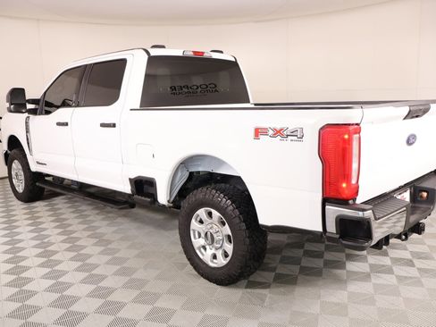 Used 2024 Ford F250 XLT w/ FX4 Off-Road Package AWD/4WD image 21