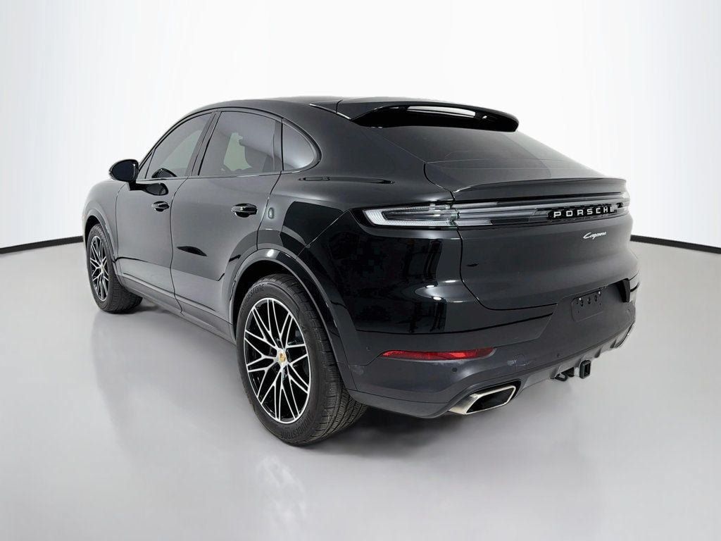 Certified 2024 Porsche Cayenne Coupe AWD/4WD image 3