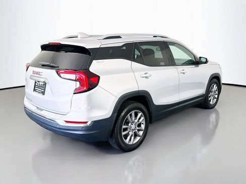 Used 2022 GMC Terrain SLT w/ Infotainment Package II FWD image 7