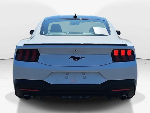 Used 2024 Ford Mustang Coupe image 4