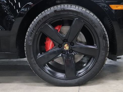 Used 2018 Porsche Macan GTS AWD/4WD image 30