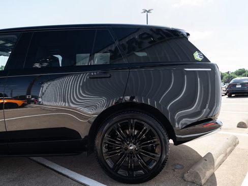 Used 2023 Land Rover Range Rover Long Wheelbase Autobiography AWD/4WD image 18