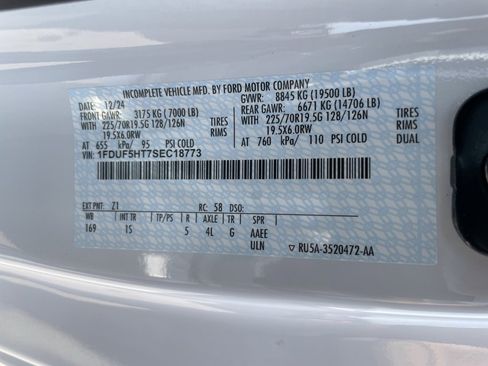 New 2025 Ford F550 4x4 Regular Cab Super Duty image 40