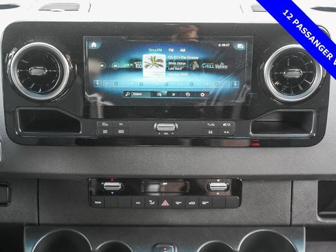 Used 2024 Mercedes-Benz Sprinter 2500 image 14