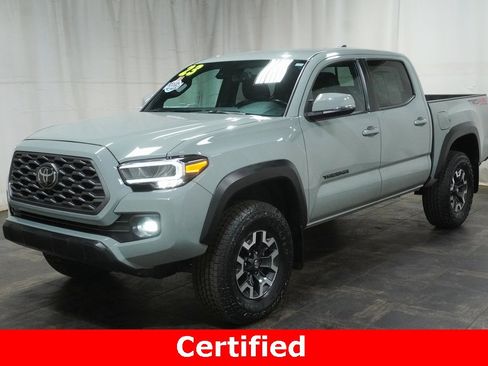 Certified 2023 Toyota Tacoma TRD Off-Road image 2