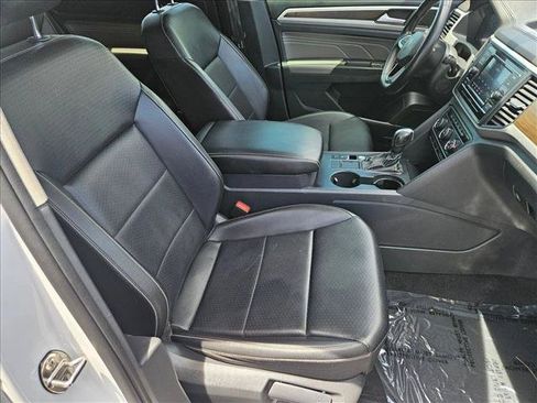 Used 2022 Volkswagen Atlas SE FWD image 21