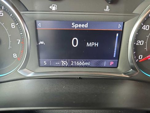 Used 2023 Chevrolet Traverse LT image 15