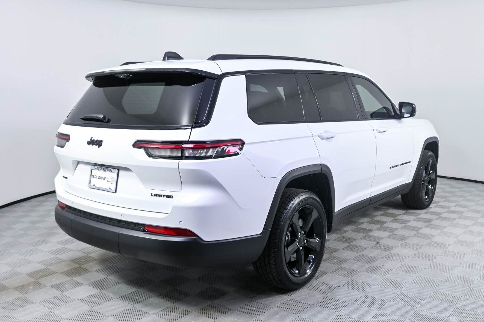 Used 2024 Jeep Grand Cherokee L Limited w/ Luxury Tech Group II AWD/4WD image 27