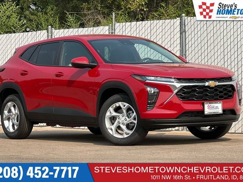 New 2026 Chevrolet Trax LS w/ LS Convenience Package FWD image 1
