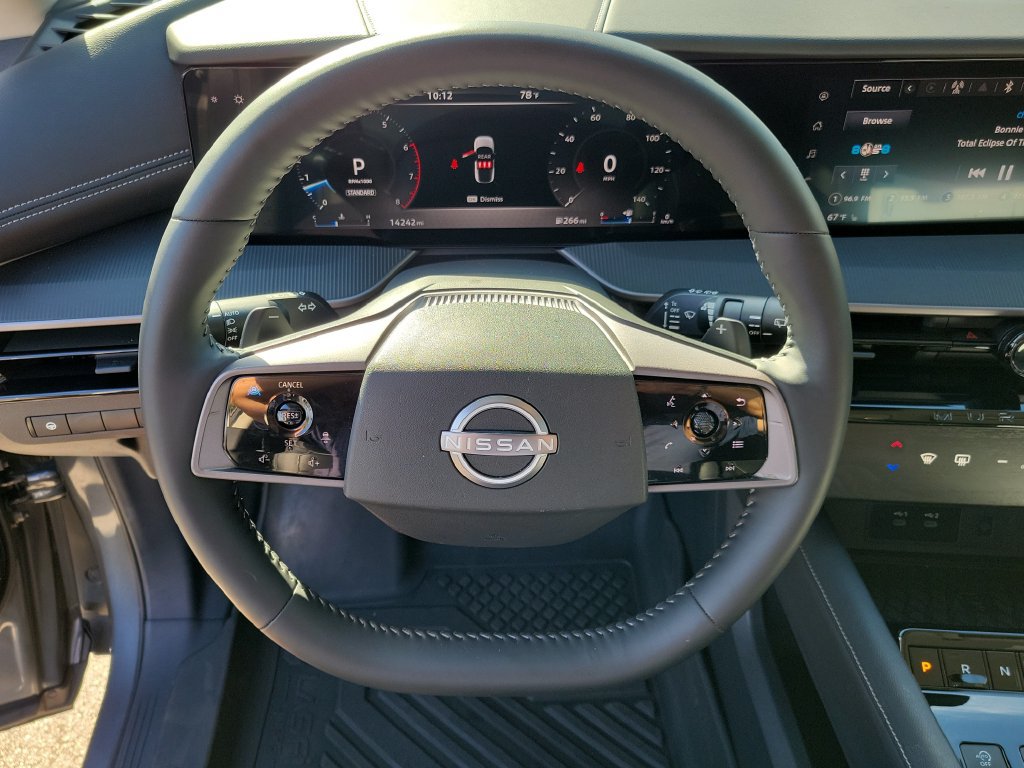 Used 2025 Nissan Murano SV FWD image 27