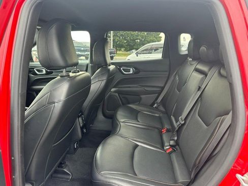 Used 2023 Jeep Compass Limited image 9