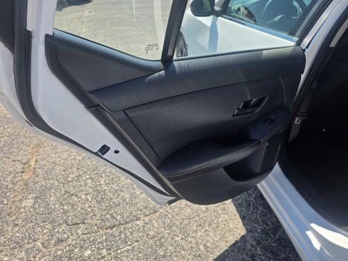 Used 2024 Nissan Sentra SV FWD image 12