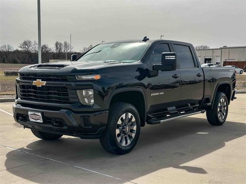 Certified 2024 Chevrolet Silverado 2500 Custom w/ Custom Value Package image 7