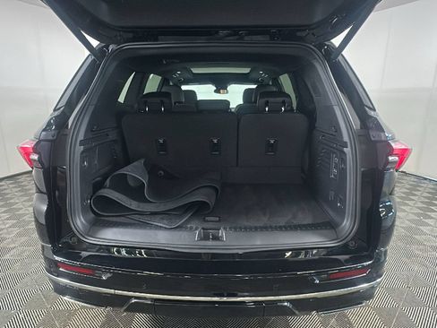 Used 2025 Buick Enclave Avenir w/ Trailering Package, 5000 lbs. FWD image 30