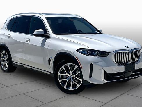 Used 2024 BMW X5 sDrive40i w/ Premium Package RWD image 2
